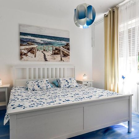 Apartment Dora Umag Luaran gambar
