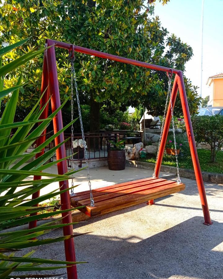 Apartment Dora Umag Luaran gambar