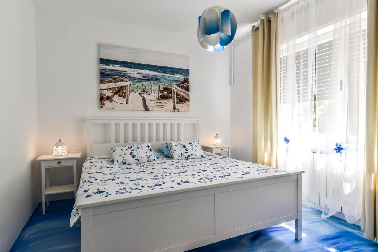 Apartment Dora Umag Luaran gambar
